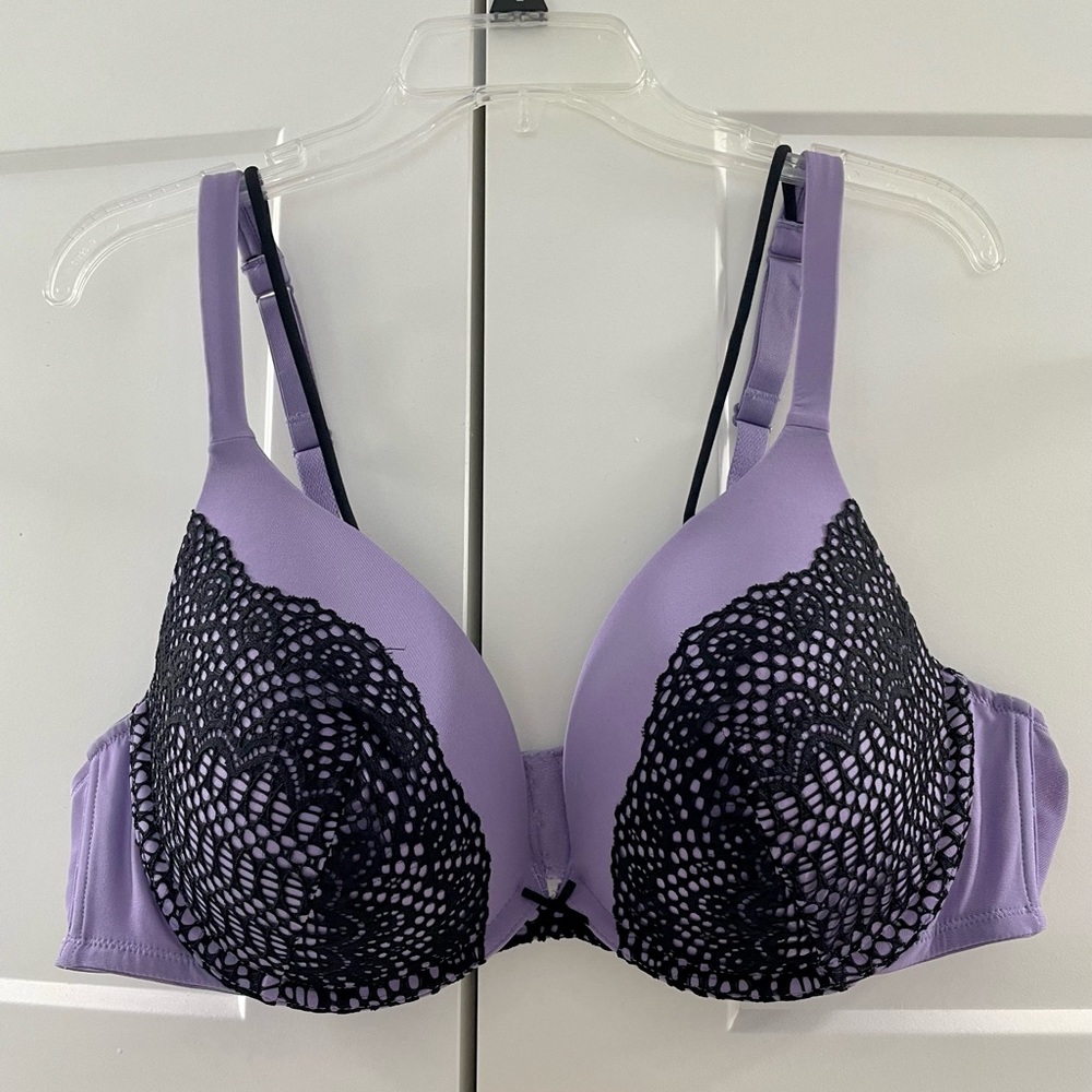 Cacique 44b Smooth Boost plunge bra purple with black lace
